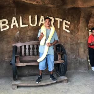 Meet your Posher, Carlos